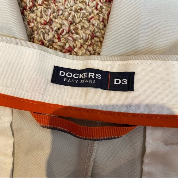Dockers Easy Khaki Pants 33x32 - Picture 2 of 6